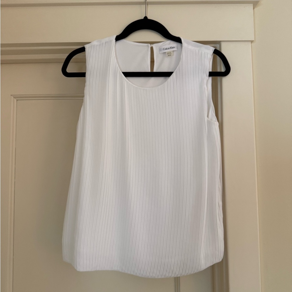 Calvin Klein White Textured Sleeveless Blouse